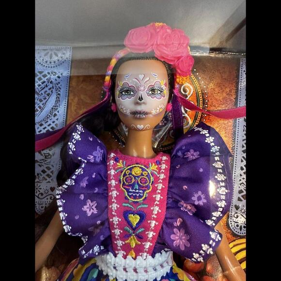 Barbie Dia De Los Muertos 2022 Day of The Dead Doll Calavera Face Collectible - Picture 7 of 9
